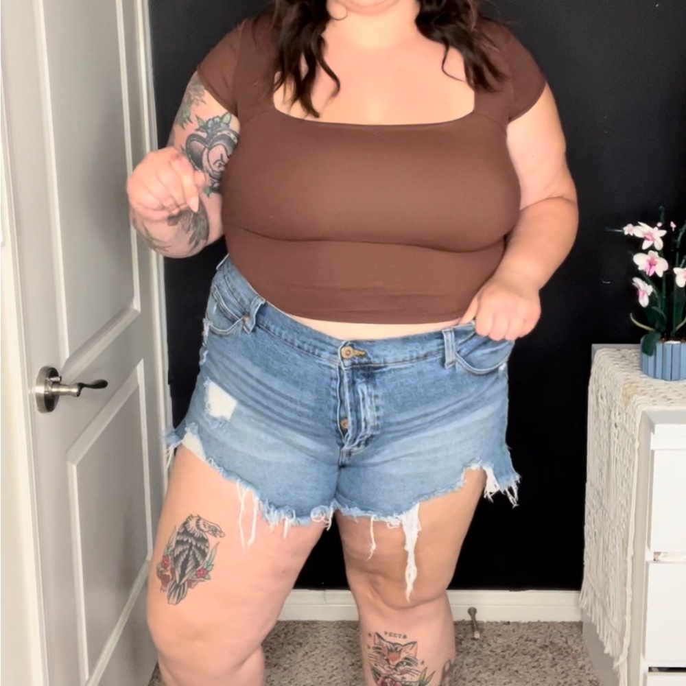 Shorts - Picture 5 of 5